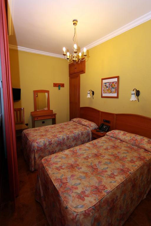 Hostal Victoria Málaga Quarto foto